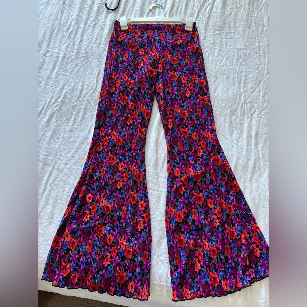 Wild Fable floral flare pants